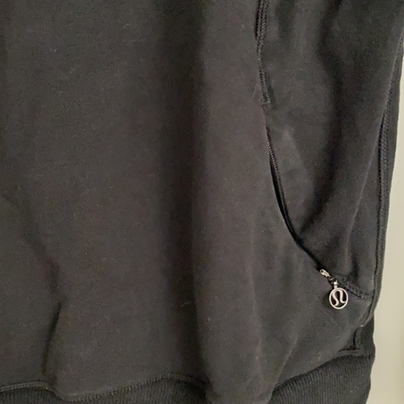 LULULEMON Women's Size 4 Mock neck sweater Black Pullover lulu active wear - Picture 4 of 5